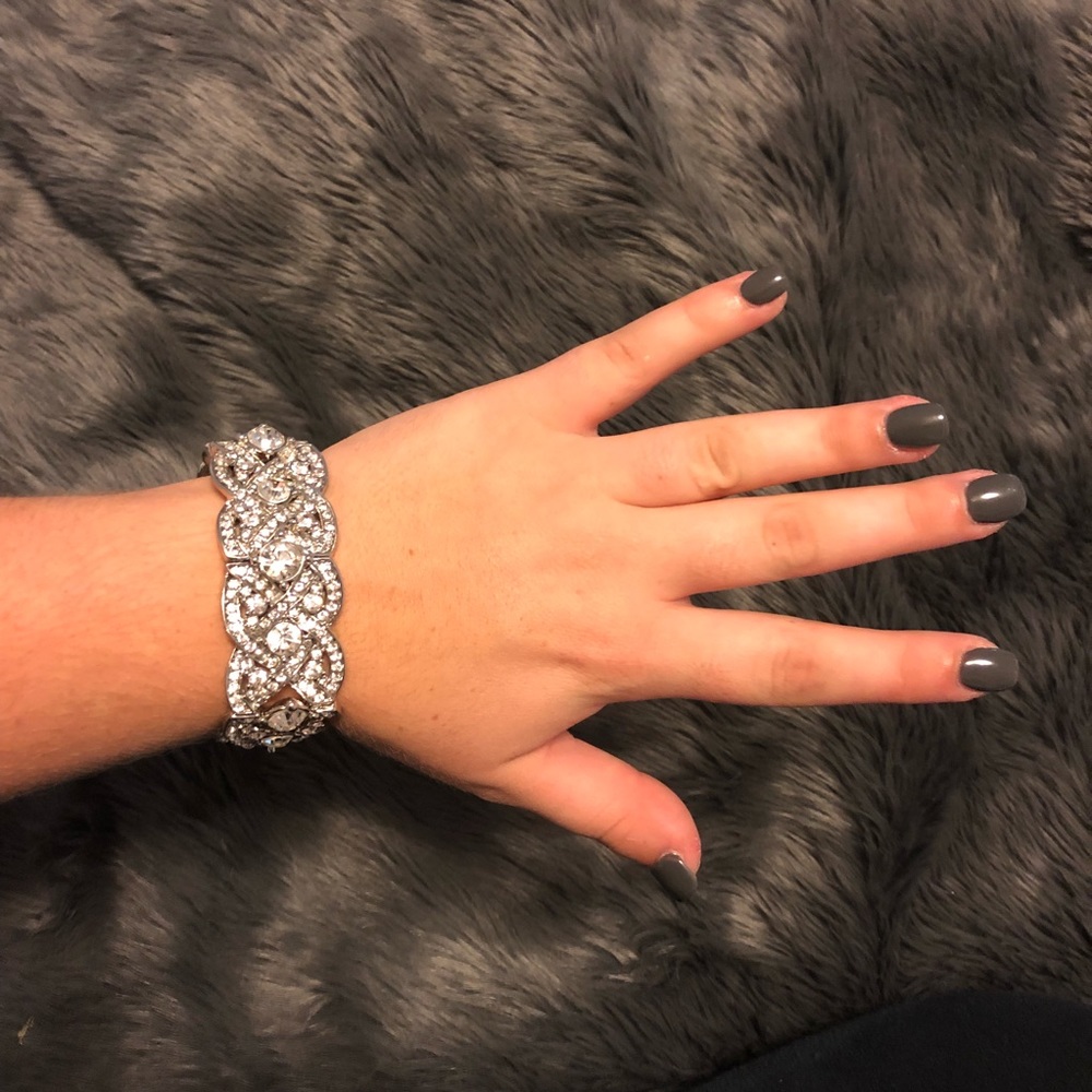 Cute diamond stretch bracelet!